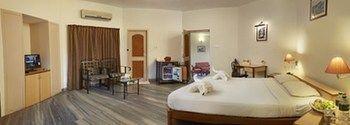 Mgm Eastwoods East Coast Road Resort 4*